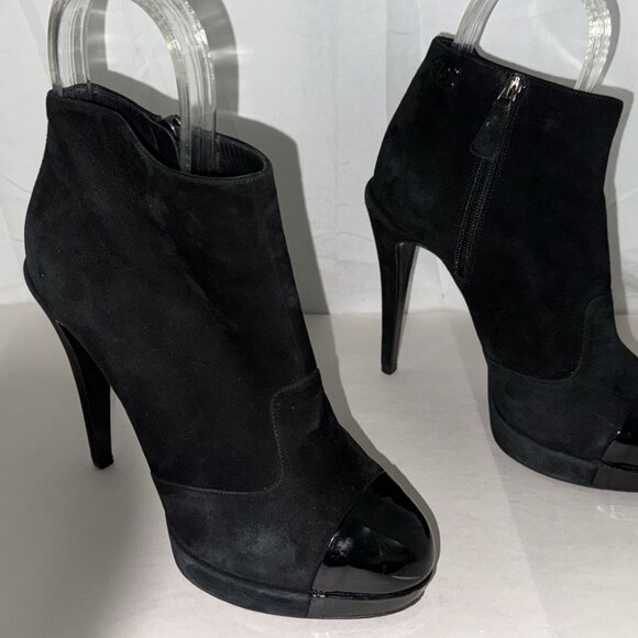 39.5/9❤️ CHANEL HIGH HEEL PLATFROM BLACK SEUDE LEATHER ANKLE BOOTS BOOTIE - Picture 1 of 13
